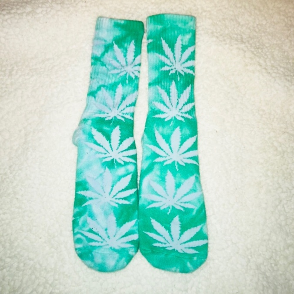 HUF tie dye socks